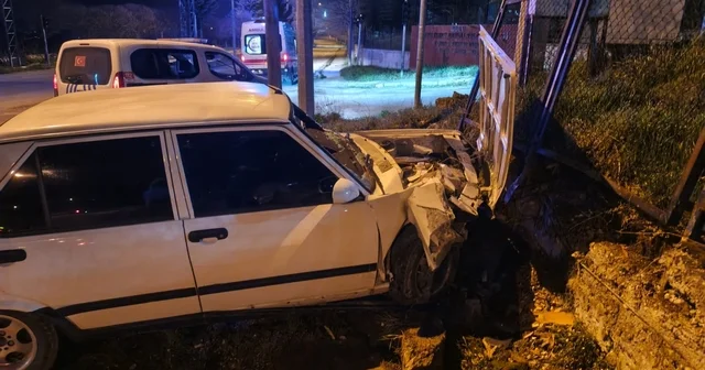 İstinat duvarına çarpan aracın alkollü ve ehliyetsiz sürücüsüne 250 bin TL ceza Bolu Haberleri