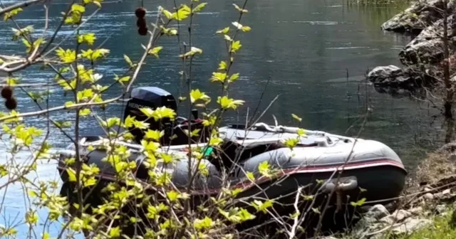 Unuttuğu eşyasını almak için döndü, botla açıldığı Fırat Nehri nde kayboldu Bottan düşen şahıs Fırat Nehri nde kayboldu Diyarbakır Haberleri