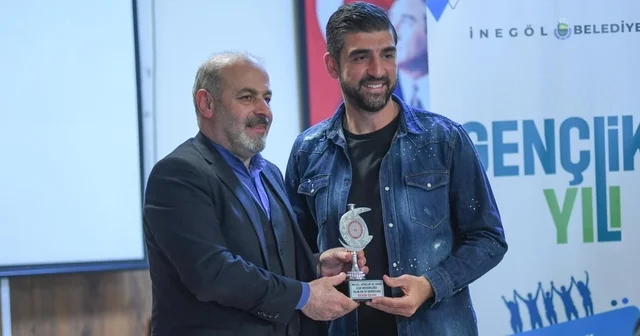 İnegölspor kalecisi Bekir Sevgi yılın en iyi sporcusu seçildi Bursa Haberleri