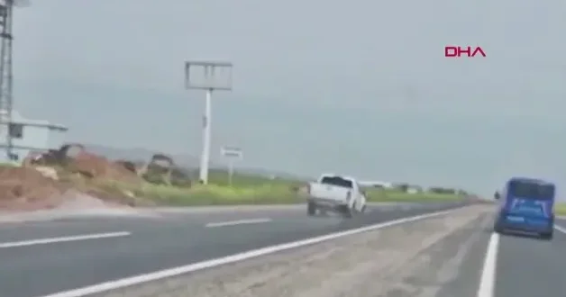 Film sahnelerini aratmayan kovalamaca: Jandarma kaçakçılara göz açtırtmadı