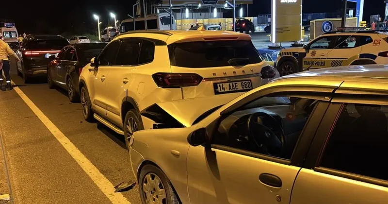 Bolu’da ani fren yapıp kaçan sürücü, zincirleme kazaya neden oldu: 3 yaralı