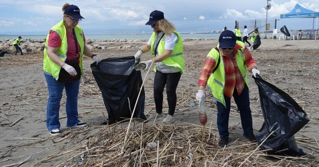 Tarsus ta kaplumbağalar için seferberlik Yuvalama alanları gönüllülerle temizleniyor Mersin Haberleri