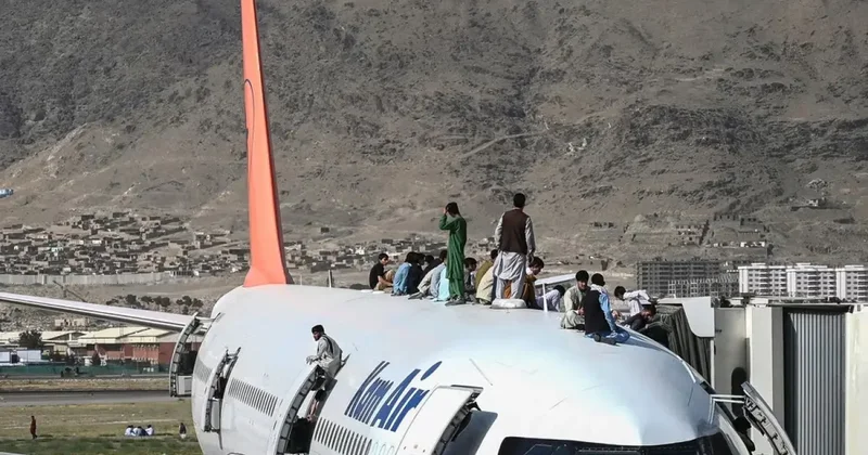 İş birlikçi Afganlar ortada kaldı: ABD gelmeyin diyor, Kabil den çağrı var