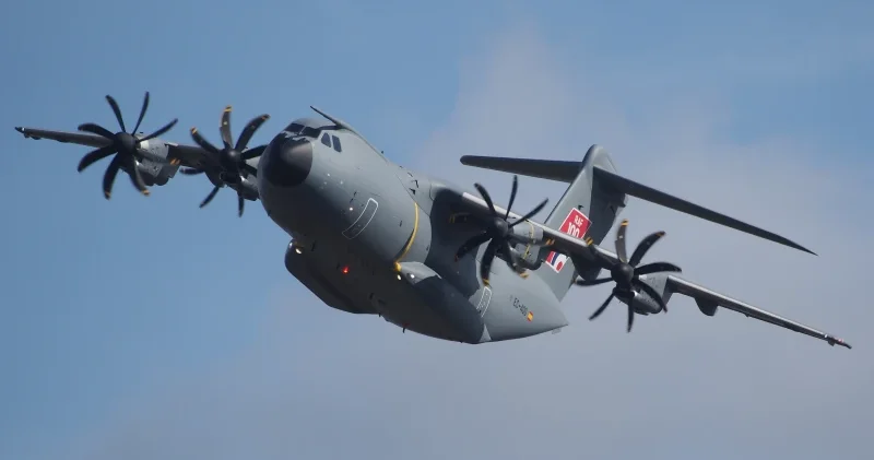 Belçika nın BM görevindeki askeri uçağına kurşun yağdı Dünya Haberleri