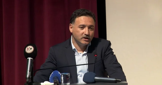 Vali Çiçek: Talas, neresine giderseniz gidin sizinle konuşan bir yer Başkan Yalçın: Talas ın çok fazla hem maddi hem manevi mekanları var Türkiye Yüzyılında Talas ın Vizyonu Çalıştayı sona erdi Kayseri Haberleri