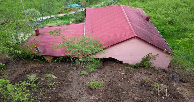 Ev sahibi misafirliği gitti: Felaketten kurtuldu!