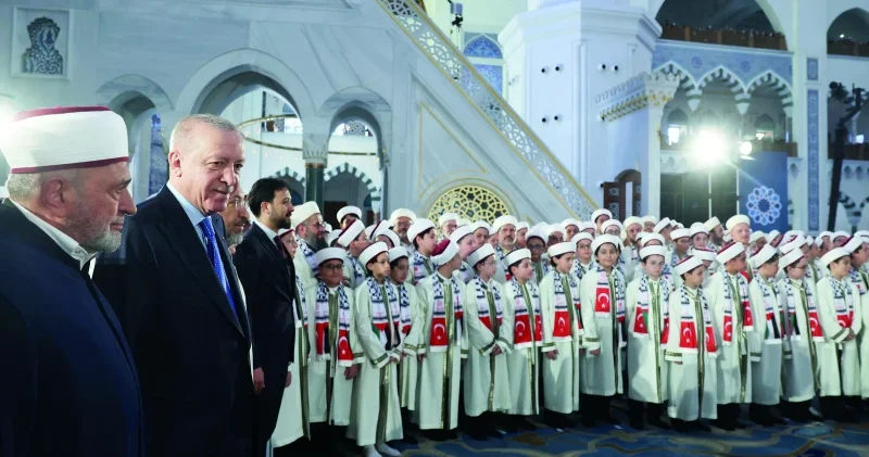 Erdoğan hafızlık icazet törenine katıldı Yerel Gündem Haberleri