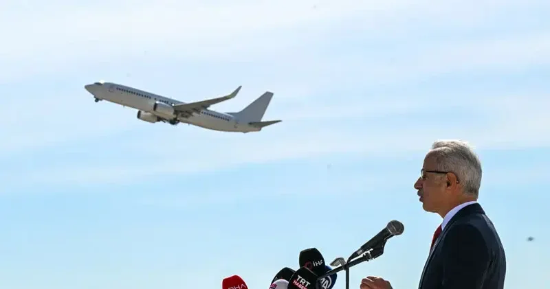Bakan Uraloğlu: Havalimanı kapasitesi 26 AB ülkesinin nüfusunu aştı