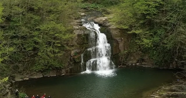 Gölderesi Şelalesi nde ilkbahar güzelliği Bartın Haberleri