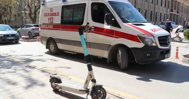 Eskişehir’de otomobil scooter’a çarptı