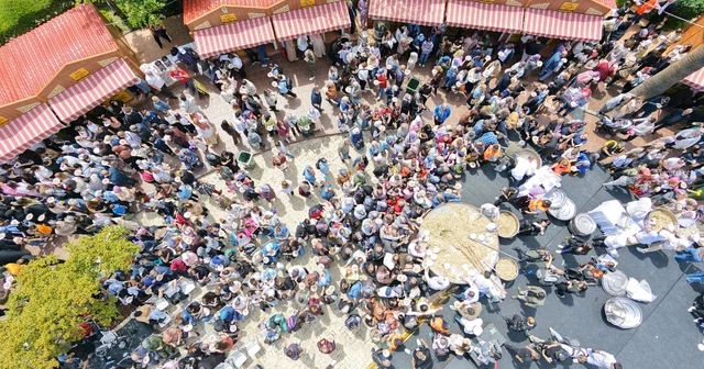 Manisa da 2 ton bahar pilavı dağıtıldı Manisa Haberleri