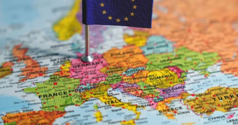 Euro Bölgesi nde borç dengeleri el değiştiriyor: Komşu ülke yerini İtalya ya bırakıyor Sözcü Gazetesi