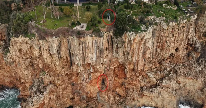 Rastgele dalışla deşifre oldu: Denize sıfır 40 yıllık barakalar yıkılıyor!