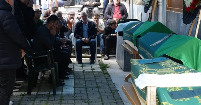 Bayram tatili yolunda kazada ölen çift ile 3 çocuğundan geriye mutluluk fotoğrafları kaldı Trabzon Haberleri