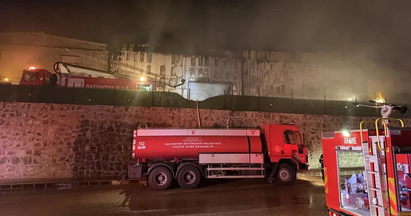 Gaziantep te mobilya fabrikasında yangın