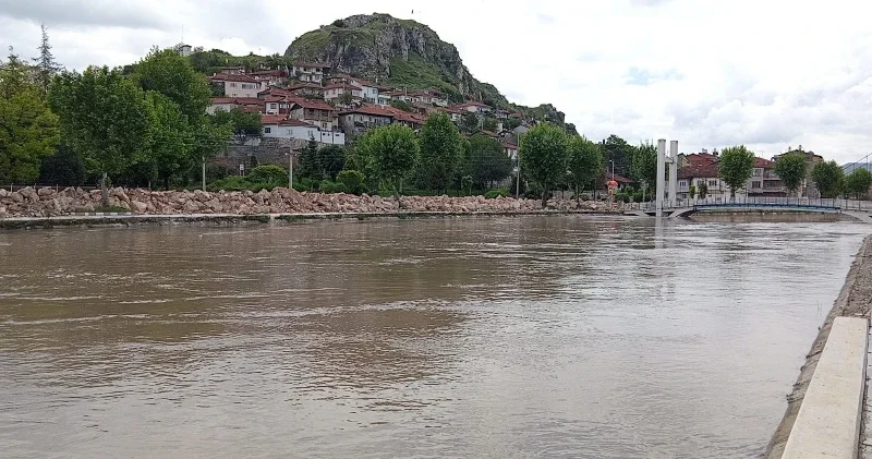 Tokat ta ekiplerin taşkın riski bulunan bölgelerdeki çalışmaları devam ediyor Tokat Haberleri