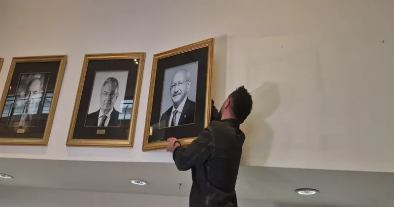 Kılıçdaoğlu nun fotoğrafı genel merkeze tekrar asıldı: Dikkat çeken Özgür Özel detayı