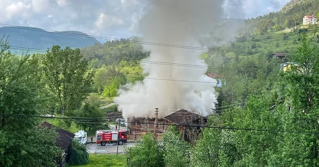 Kastamonu da 250 yıllık tarihi konak çıkan yangında hasar gördü Kastamonu Haberleri
