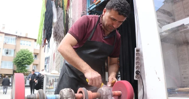 Çeyrek asırlık bıçak ustasından önemli uyarılar Bolu Haberleri