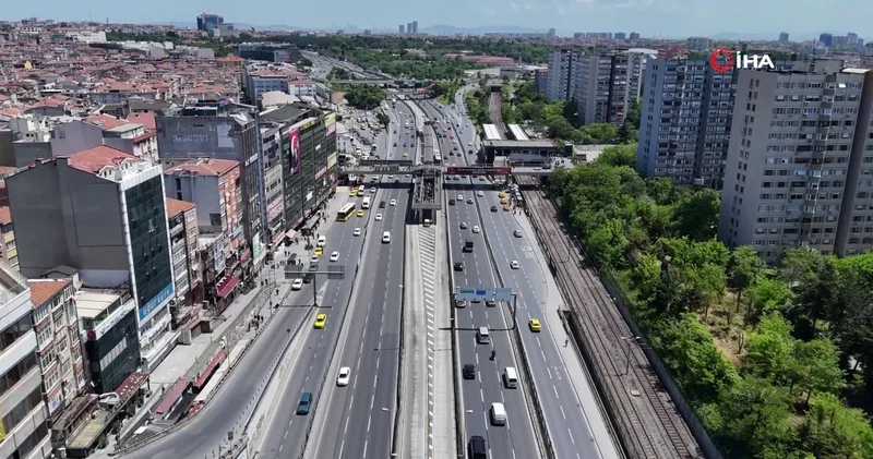 İstanbul da trafik yoğunluğu yüzde 30! Son dakika haberleri