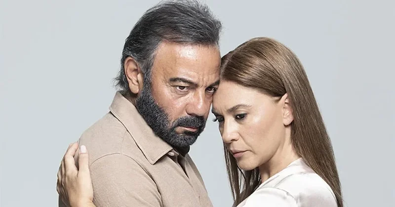 İki ay önce ayrılmışlardı! Evrim Alasya ve Kerem Alışık Londra’da görüntülendi Sözcü Gazetesi