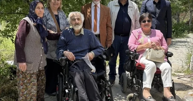 Hayırseverden 5 engelliye bayram hediyesi Manisa Haberleri