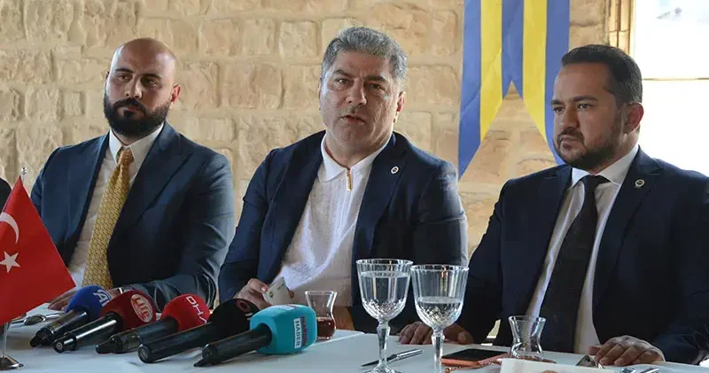 Hakan Safi: Dünya yıldızlarını getirip Fenerbahçe’ye entegre edeceğiz