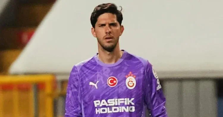 Galatasaray dan 1 inci Lig e transfer: 3 yıllık sözleşme imzaladı
