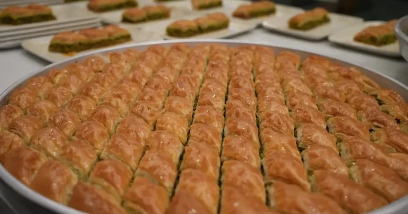 Baklavaya talep arttı! Fiyatı Bin 800 TL