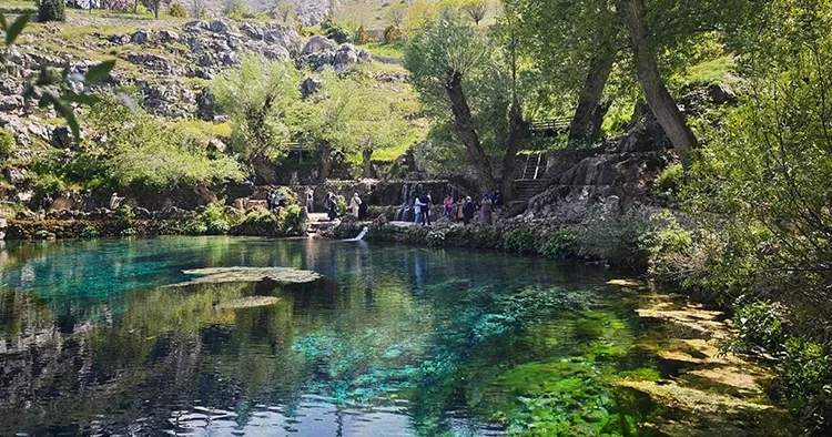 Gelip görenler hayretler içinde kalıyor... Burası Allah ın bir lütfu Anadolu nun nazar boncuğuna ziyaretçi akını