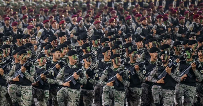 Suudi Arabistan da Hac öncesi savaş hazırlığı gibi tatbikat