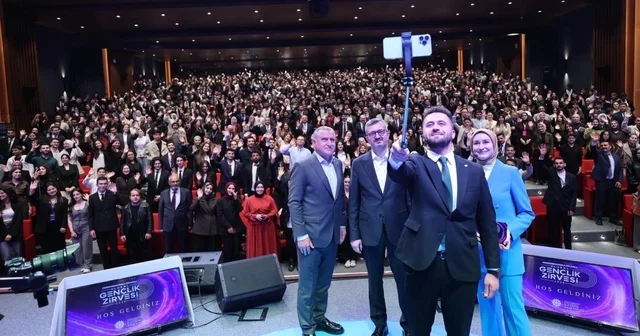İnönü Medya Dezenformasyonla Mücadele Topluluğu, Ulusal Gençlik Zirvesi ne katıldı Malatya Haberleri