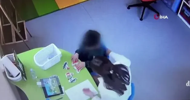 Mersin de otizmli çocuğa şiddet uygulayan sözde öğretmen suçüstü yakalandı