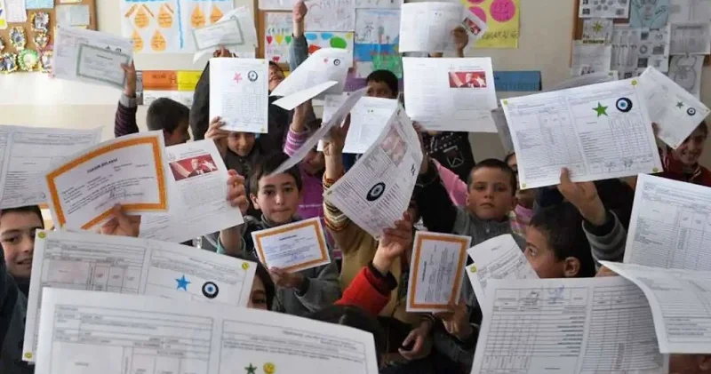 Milyonlarca öğrenci için bugün son ders zili: Yaz tatili resmen başlıyor Gündem Haberleri