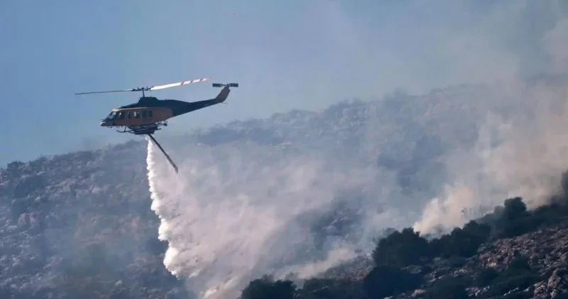 Yunanistan da yangın söndürme helikopteri düştü Dünya Haberleri