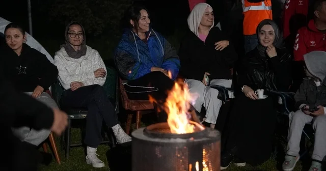 Gençler Samadere Şelalesi nde bir araya geldi Hem Düzce yi tanıyorlar hem kamp yapıyorlar Düzce Haberleri Habertürk Yerel Haberler