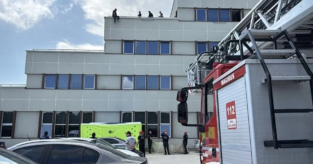 Bolu da 2 milyon liralık salep cezasına isyan edip çatıya çıktı 2 milyon lira ceza kestiler, kendimi atacağım Bolu Haberleri Habertürk Yerel Haberler