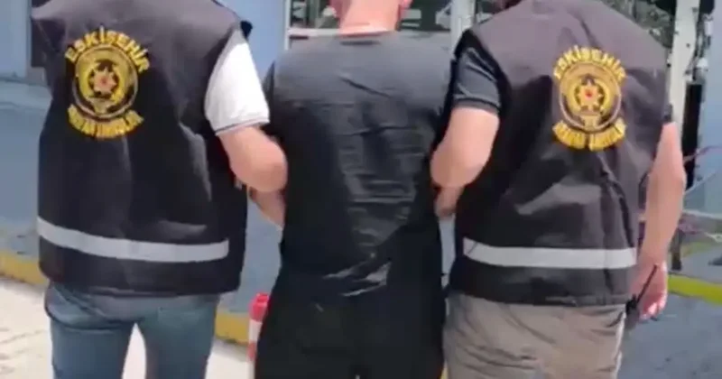 Eskişehir’de cinayet hükümlüsü 2 firari, polis ekiplerince yakalandı
