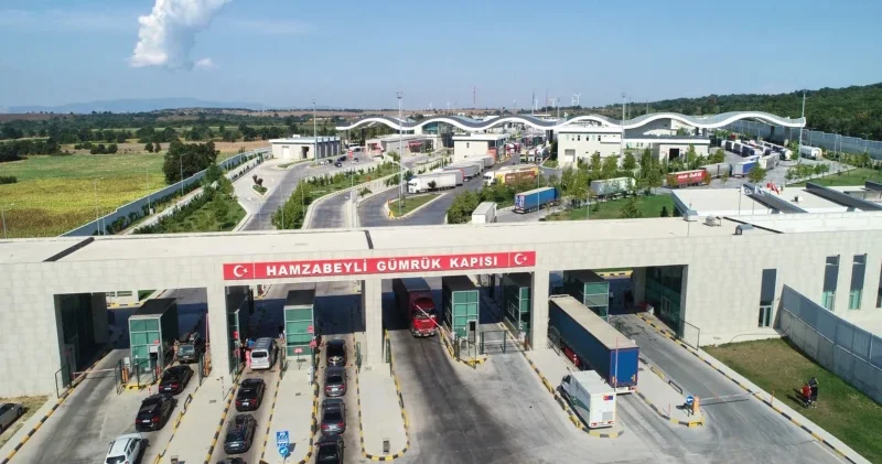 Gümrük kapılarında yeni dönem: Gurbetçiler için işlemler hızlandı Gündem Haberleri