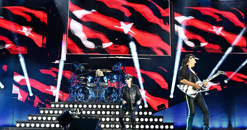 Scorpions 33 yıl sonra İstanbul da sahne aldı: Seni seviyoruz İstanbul Sözcü Gazetesi