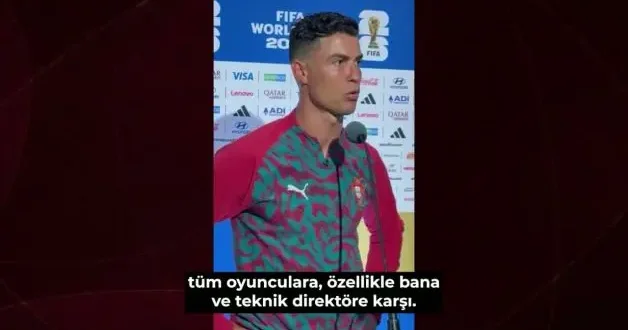 Ronaldo kendisine sorulan Messi sorularını dinlemiyor bile!