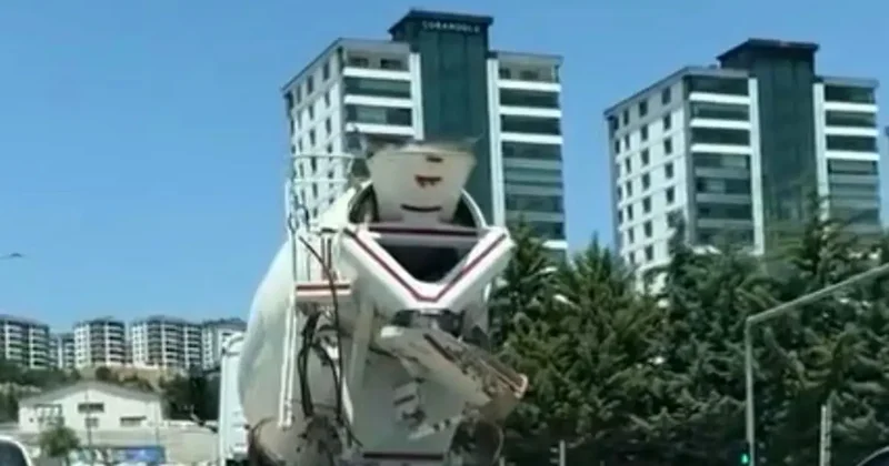 Mikserden taşan beton yola döküldü