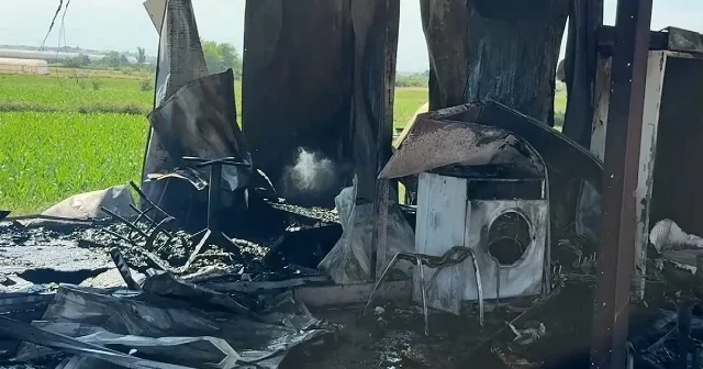 Antalya da besiciye ait konteynerde yangın çıktı VİDEO İZLE