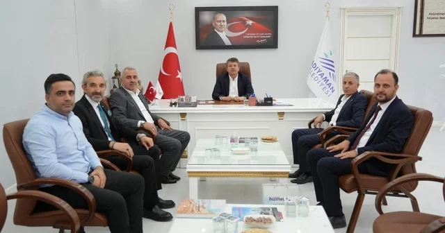 Hizmet İş Genel Başkanvekili Özdemir den belediye işçilerine birlik çağrısı Adıyaman Haberleri Habertürk Yerel Haberler