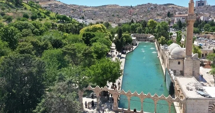 Şanlıurfa da termometreler 42 dereceyi gösterdi
