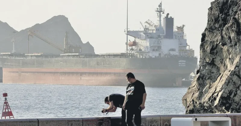125 milyar $’lık yük Hürmüz’de bekliyor