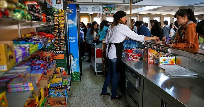 Öğrenci ve velileri ilgilendiriyor: Okullara yeni zorunluluk Sözcü Gazetesi