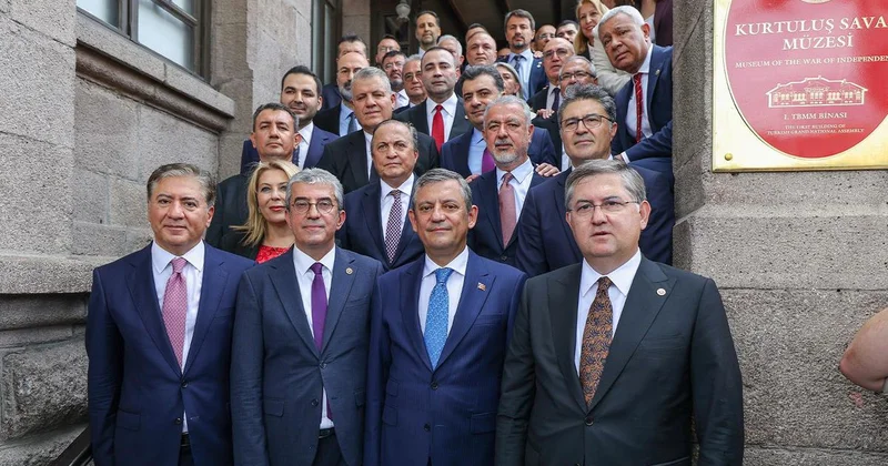 91 vekille ana muhalefet olan Yeni Parti ye 10 milletvekilinin daha katılacağı iddia edildi