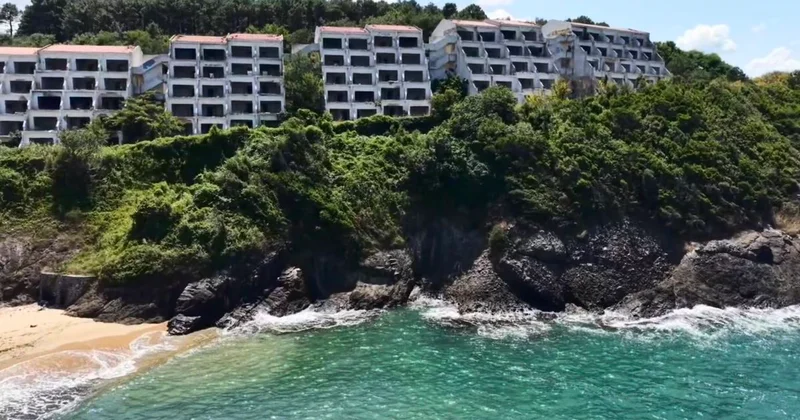 9 yıldır atıl haldeki Riva daki otel yıkılıyor! Yerine ne yapılacağı belli oldu