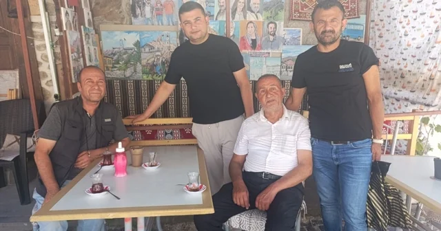 Sivrihisar Bakkallar Odası nda siftah bereketi Başkan Süleyman Yanal, ahiliğin en güzel örneklerinden birini yaşatıyor Eskişehir Haberleri Habertürk Yerel Haberler